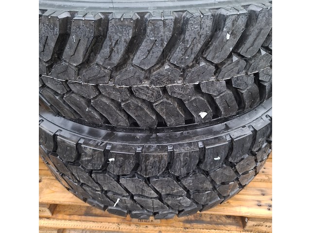 4x autoband op velg en 4x vrachtwagenband op vleg, o.a goodyear - afbeelding 4 van  17