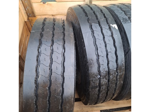 4x autoband op velg en 4x vrachtwagenband op vleg, o.a goodyear - afbeelding 9 van  17