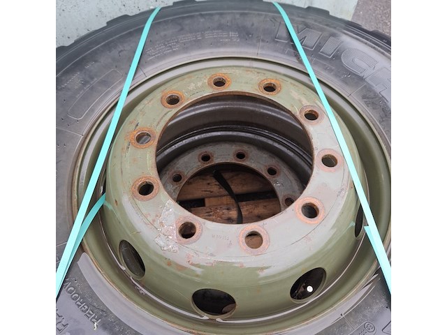 4x autoband op velg en 4x vrachtwagenband op vleg, o.a goodyear - afbeelding 14 van  17