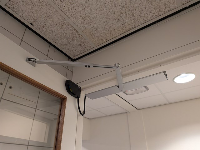 4x automatische deuropener met drukschakelaar - afbeelding 4 van  9