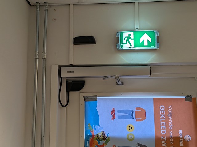 4x automatische deuropener met drukschakelaar - afbeelding 5 van  9