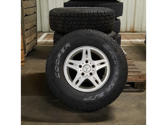 4x band met velg, mercedes-benz - afbeelding 1 van  9