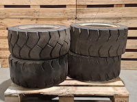 4x band met velg (t.b.v. ravo veegmachine), 28x12.5-15 (355/45-15) - afbeelding 4 van  12