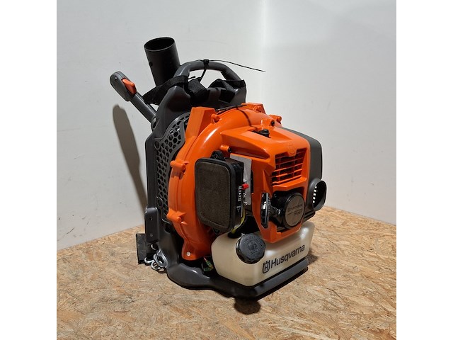 4x bandenzaag en 2x rug gedragen bladblazer, husqvarna, dolmar en stihl - afbeelding 27 van  37