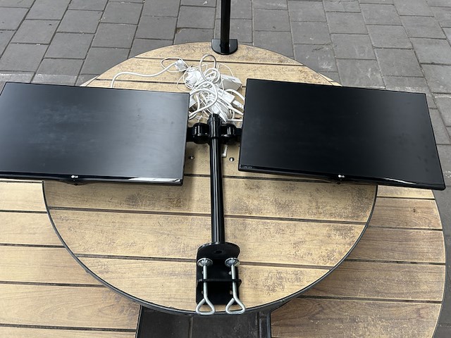 4x beeldscherm, 2x monitorbeugel, lg - afbeelding 3 van  8