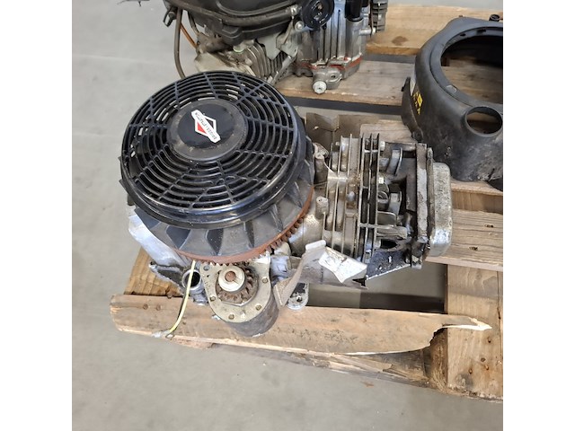 4x benzinemotor, honda, briggs & stratton - afbeelding 2 van  27