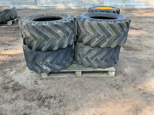 4x bkt implement-as504 15.0/55 r17 band, wiel en velg - afbeelding 5 van  12