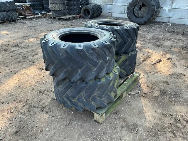 4x bkt implement-as504 15.0/55 r17 band, wiel en velg - afbeelding 8 van  12