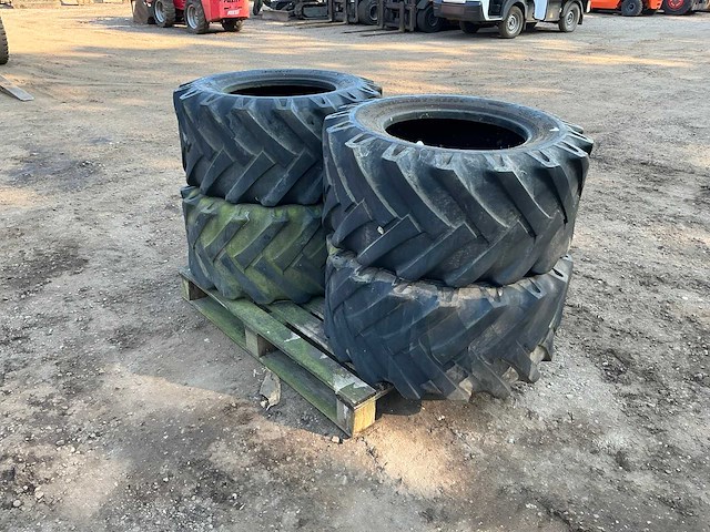 4x bkt implement-as504 15.0/55 r17 band, wiel en velg - afbeelding 10 van  12