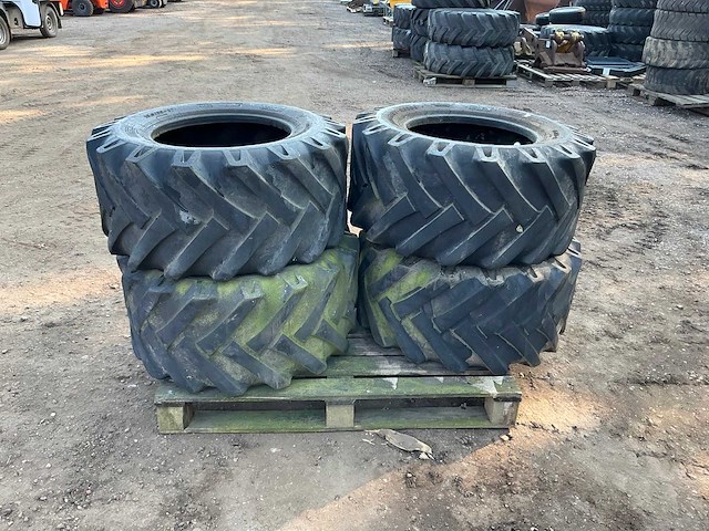 4x bkt implement-as504 15.0/55 r17 band, wiel en velg - afbeelding 9 van  12