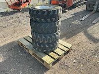 4x bkt wide wall 27x8.50 r15 band, wiel en velg