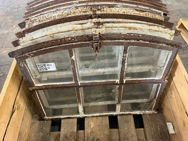 4x boogvormig uitklapbaar stalraam, historisch, wit/roest, 63 cm breed; 43-49 cm hoog - afbeelding 1 van  6