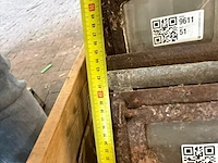 4x boogvormig uitklapbaar stalraam, historisch, wit/roest, 63 cm breed; 43-49 cm hoog - afbeelding 6 van  6