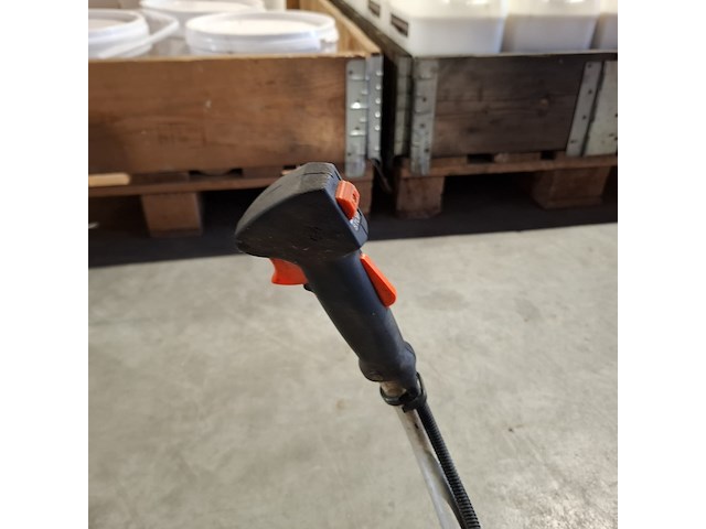 4x bosmaaier, kawasaki, echo en jonserend - afbeelding 9 van  37