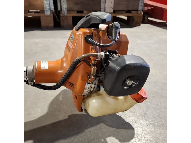 4x bosmaaier, kawasaki, echo en jonserend - afbeelding 31 van  36