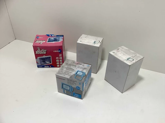 (4x) brennenstuhl/top tools/omega partij led- en halogeenlampen - afbeelding 1 van  7