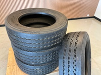 4x bridgestone 295/60r22.5 retread vrachtwagenband - afbeelding 3 van  6