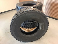 4x bridgestone 315/80r22.5 m+s retread vrachtwagenband - afbeelding 2 van  9