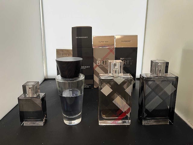 4x burberry parfum - afbeelding 1 van  2