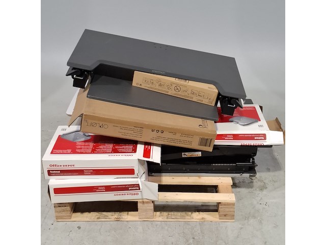 4x bureauverhoger en 5x voetensteun, o.a office depot - afbeelding 1 van  8