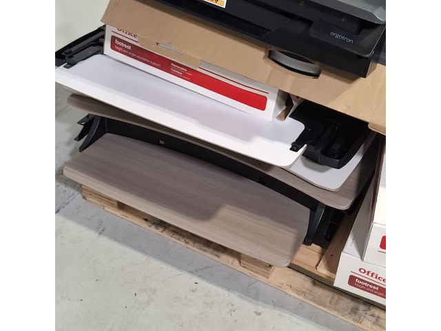 4x bureauverhoger en 5x voetensteun, o.a office depot - afbeelding 7 van  8