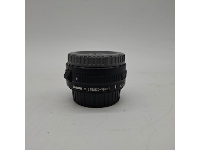 4x camera lens, nikon, o.a. af-s micro nikkor 105mm 1:2.8 g ed vr - afbeelding 4 van  13