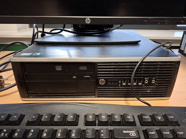 4x computer met beeldscherm en toetsenbord hp, hp pro 6300 sff i5 en hp 6300 sff, bouwjaar 2013 en 2016 - afbeelding 3 van  13