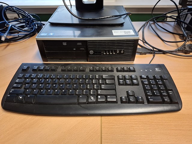 4x computer met beeldscherm en toetsenbord hp, hp pro 6300 sff i5 en hp 6300 sff, bouwjaar 2013 en 2016 - afbeelding 10 van  13