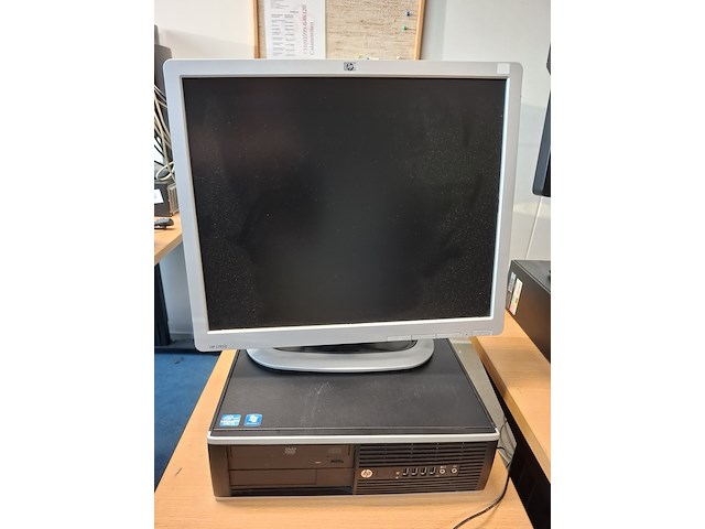 4x computer met beeldscherm en toetsenbord hp, hp pro 6300 sff i5, hp elitedesk 800 g1 sff i5 en , bouwjaar 2013 en 2016 - afbeelding 9 van  17