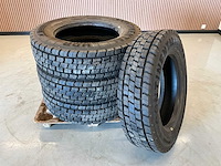 4x continental 255/70r22.5 vrachtwagenband - afbeelding 1 van  7