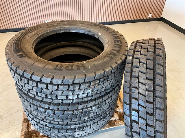4x continental 255/70r22.5 vrachtwagenband - afbeelding 3 van  7