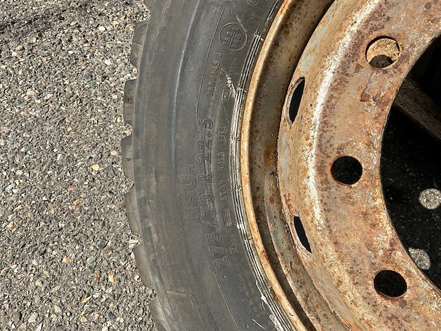 4x continental 275/70 r22.5 urban-traffic m+s band met velg - afbeelding 8 van  10