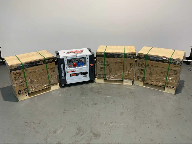 4x daewoo - ddae10500dse-3g (4x) diesel noodstroomaggregaat / generator - afbeelding 15 van  15