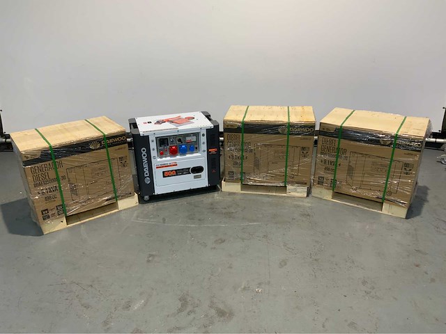 4x daewoo - ddae10500dse-3g (4x) diesel noodstroomaggregaat / generator - afbeelding 1 van  13