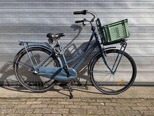 4x damesfiets en herenfiets oa: popal, batavus, gazelle, koga - afbeelding 2 van  9