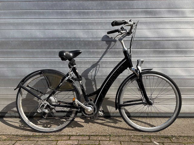 4x damesfiets en herenfiets oa: popal, batavus, gazelle, koga - afbeelding 8 van  9
