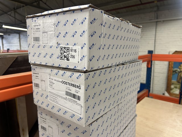 4x diversen groepenkasten, eaton - afbeelding 2 van  3