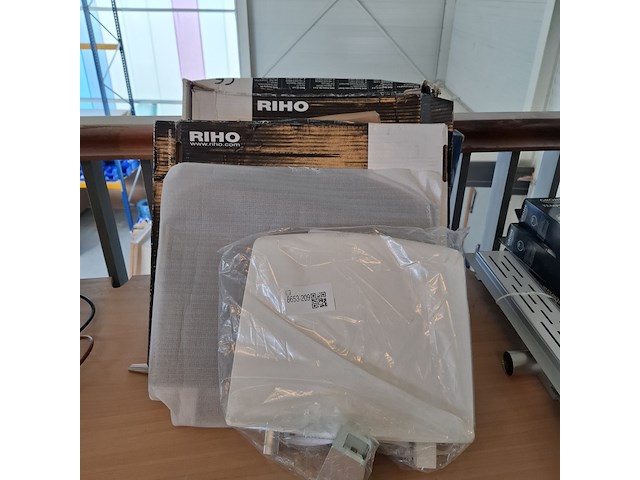 4x douchezitje o.a. 2x riho - afbeelding 1 van  5