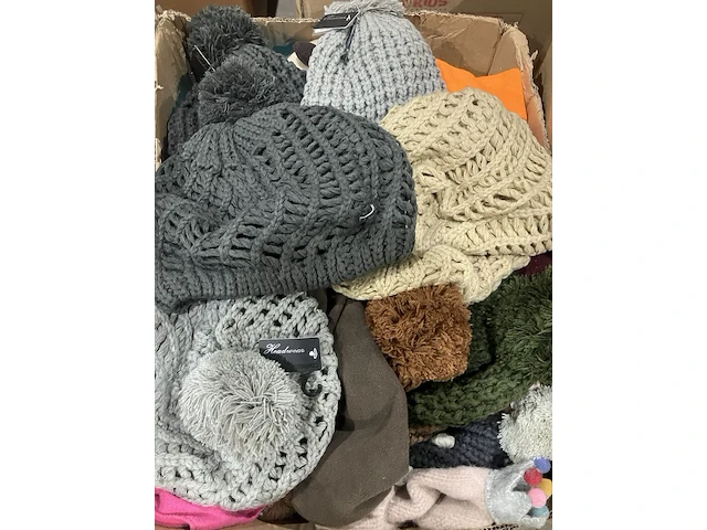 4x dozen winteraccessoires - afbeelding 2 van  8