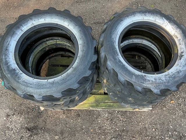 4x dunlop stabilia 12.0 r18 band, wiel en velg - afbeelding 11 van  11