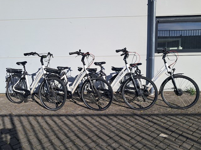 4x e-bike, stella, wit - afbeelding 1 van  56