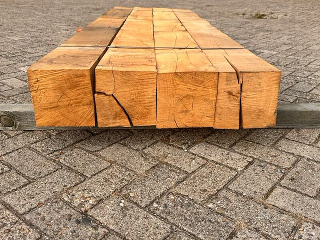4x eiken balken fijnbezaagd, 200x200mm, lengte 270cm - afbeelding 3 van  3