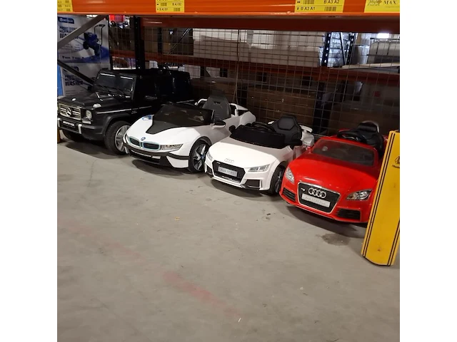 4x elektrische speelauto's voor kinderen, audi, bmw, mercedes - afbeelding 1 van  30