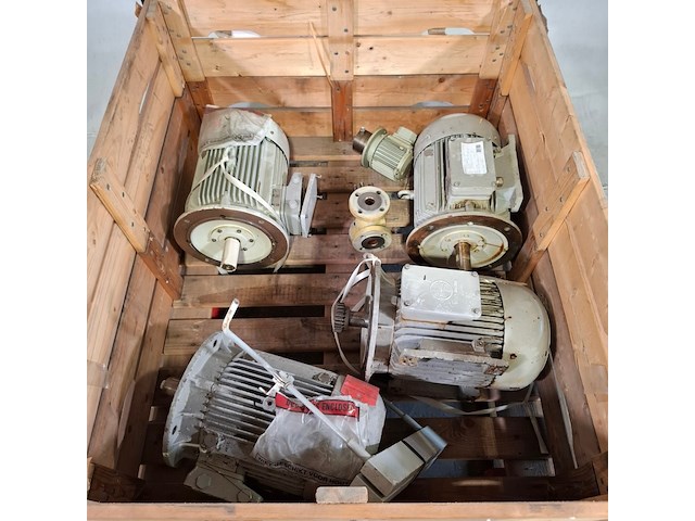 4x elektromotor - afbeelding 2 van  7