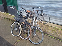 4x fiets 3x gazelle 1x cortina dames heren - afbeelding 1 van  9