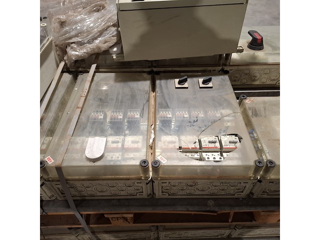 4x frame met schakelkasten - afbeelding 4 van  9