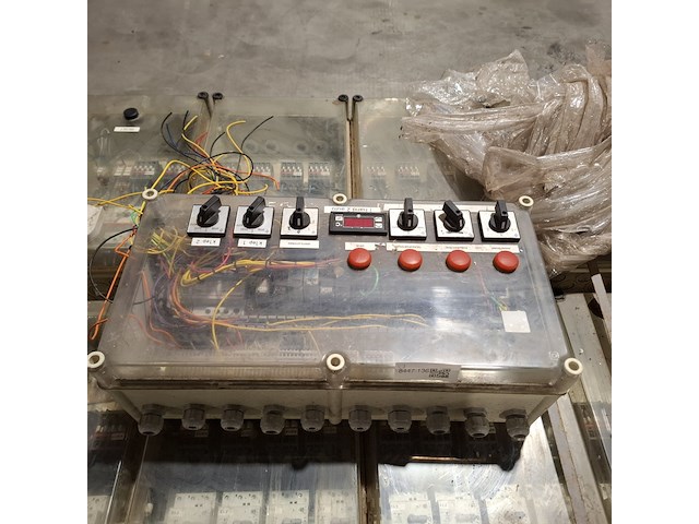 4x frame met schakelkasten - afbeelding 6 van  9