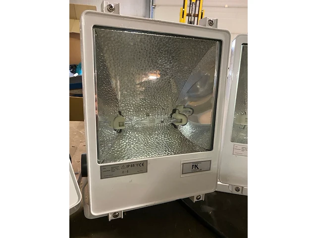 4x gasontladingsstraler, floodlights, ip65 - afbeelding 2 van  7