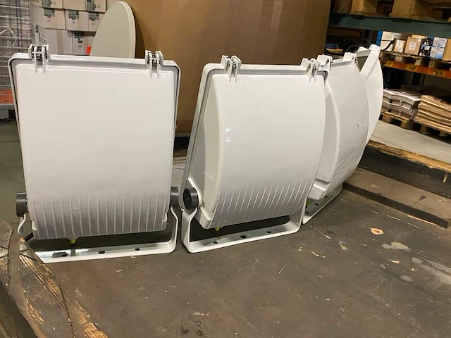 4x gasontladingsstraler, floodlights, ip65 - afbeelding 3 van  7