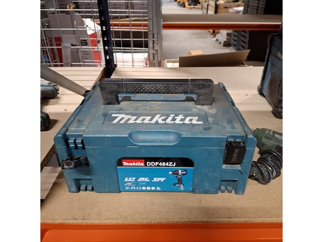 4x gereedschap en 2x bouwradio, o.a. makita - afbeelding 4 van  19